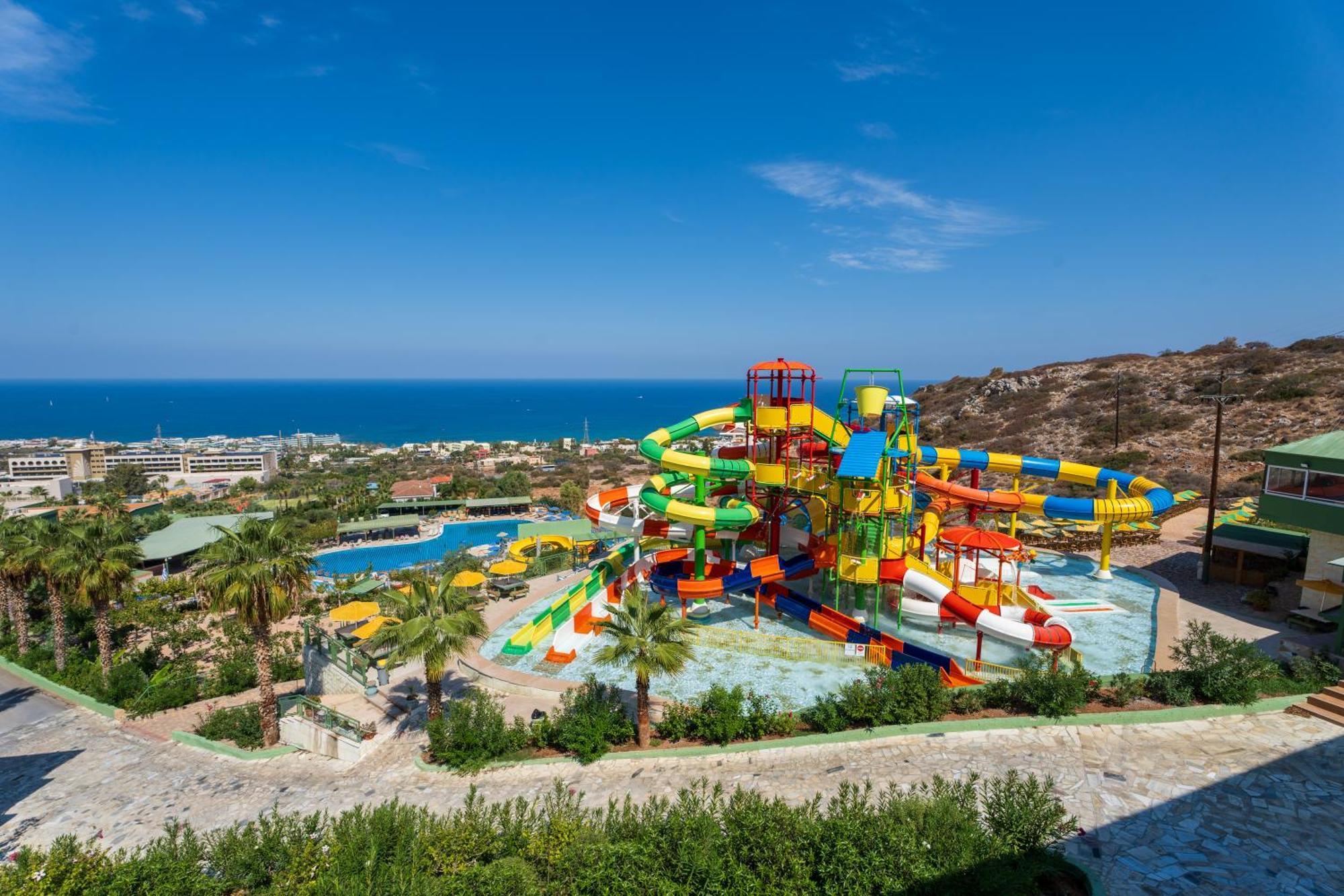 Aqua Sun Village Hotel 4*